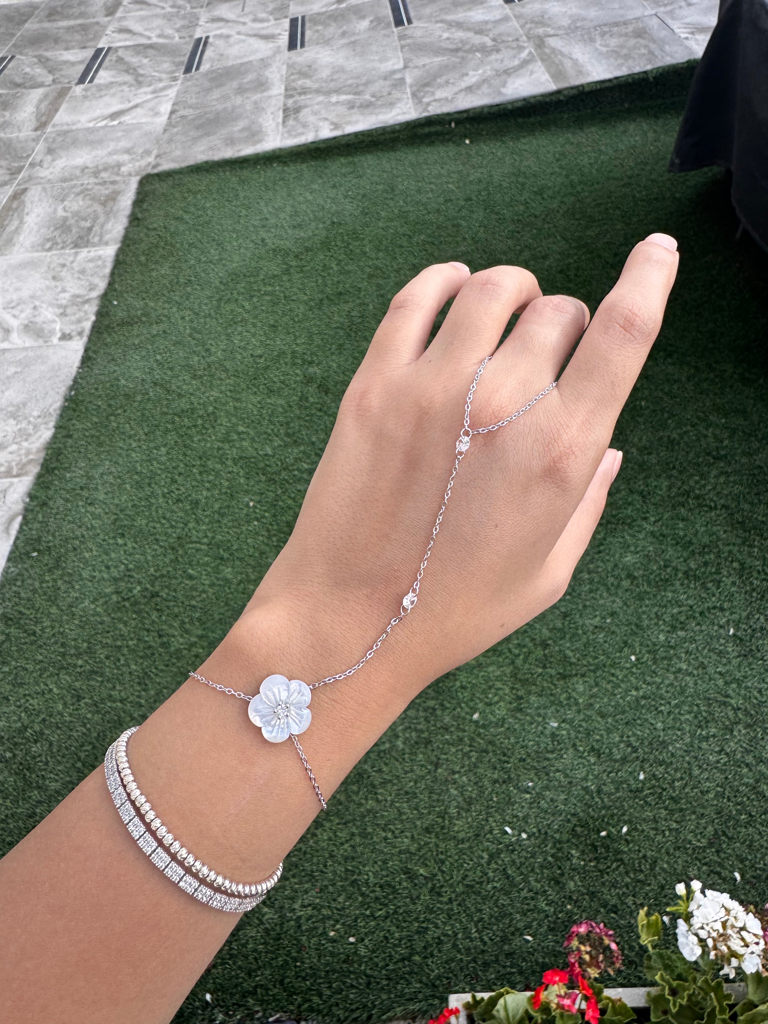 Hand Chain with Shell Flower.