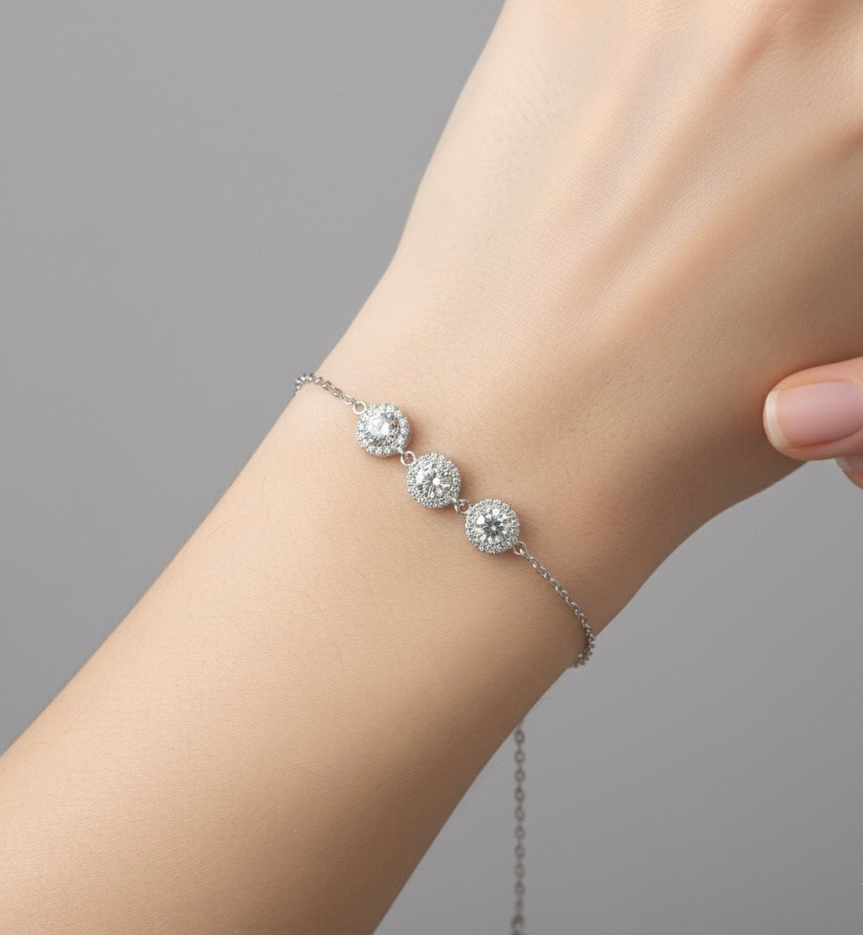 Solitaire trio bracelet
