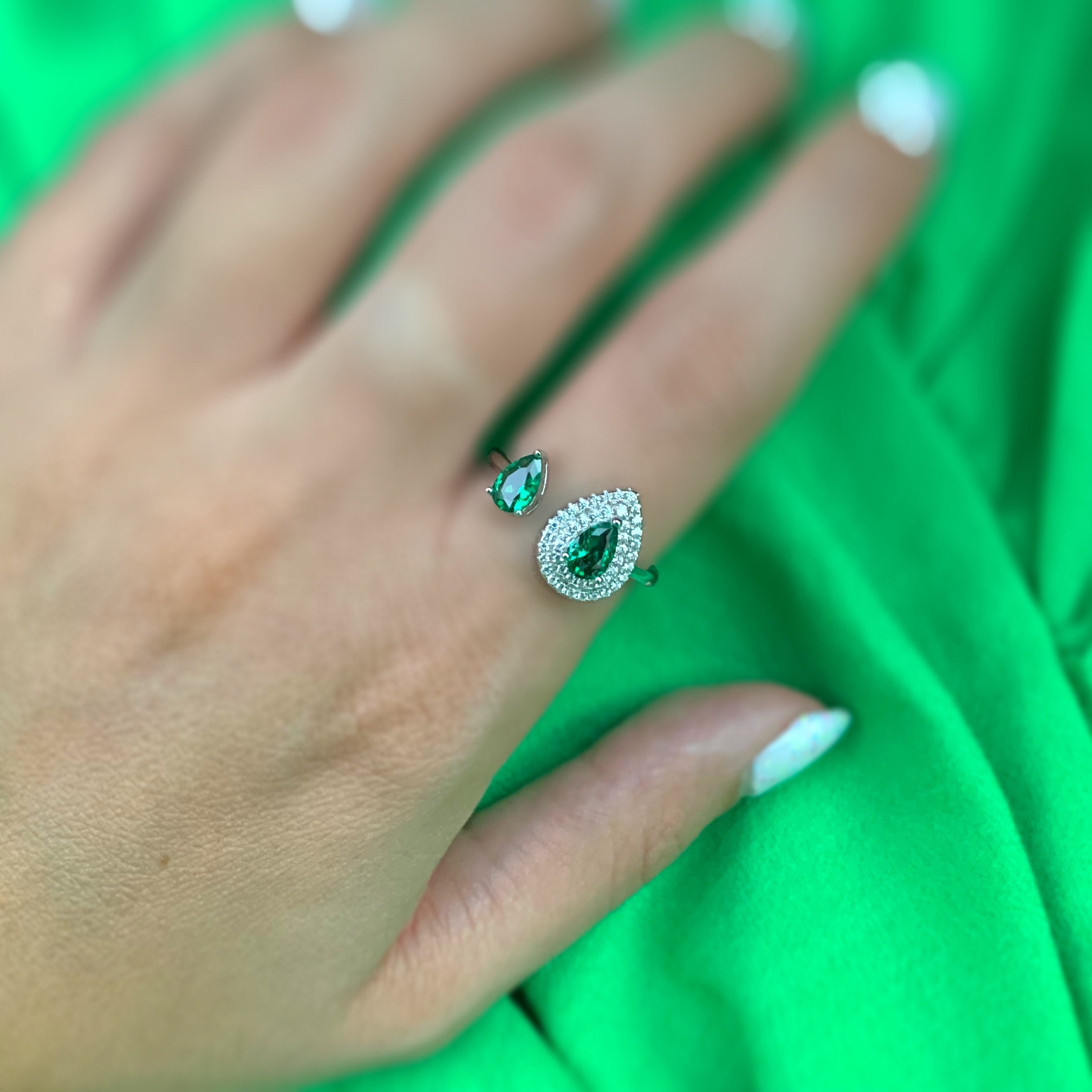 טבעת דרופ פתוחה, אבן ורודה/ירוקה