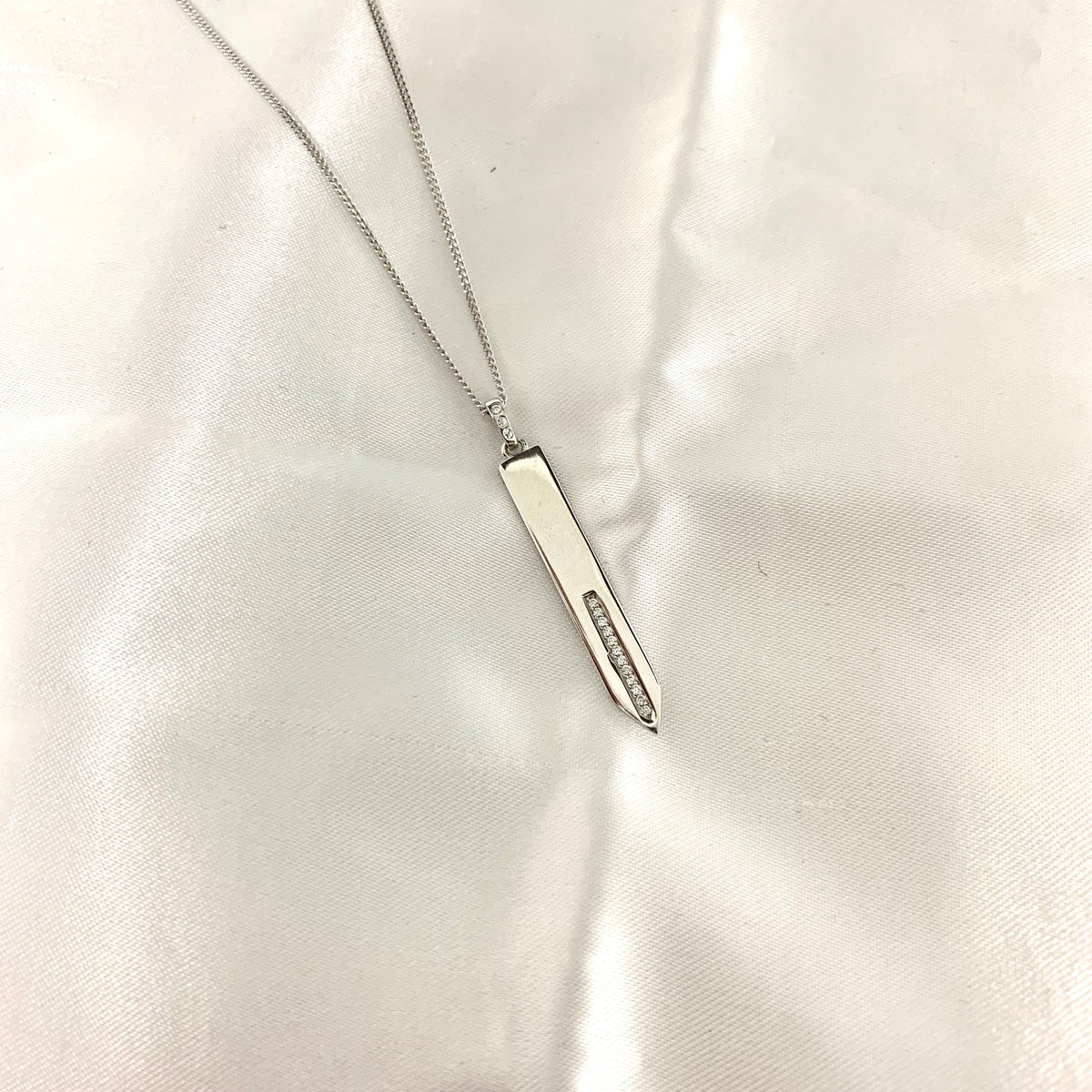 Arrow necklace