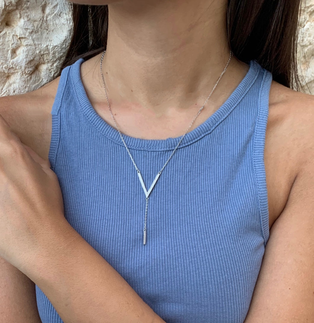 Tie necklace, V-shaped