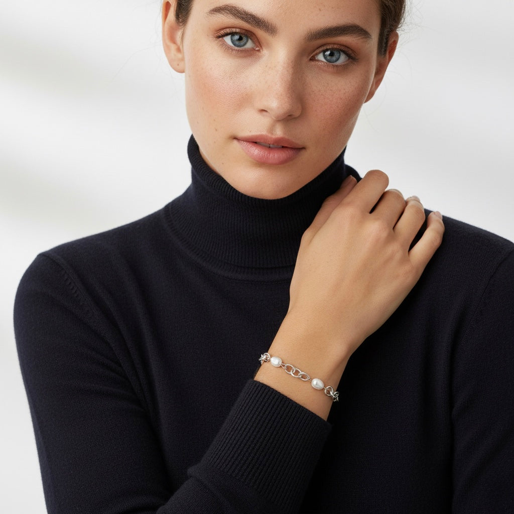 Paris pearl bracelet