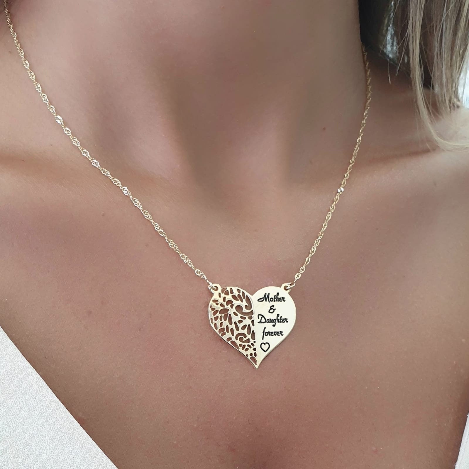 Half heart half lace necklace