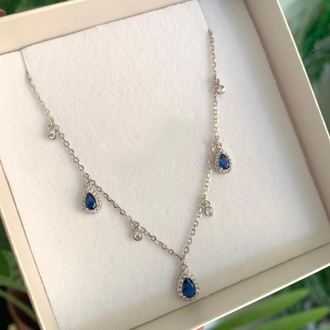 Blue drop trio necklace